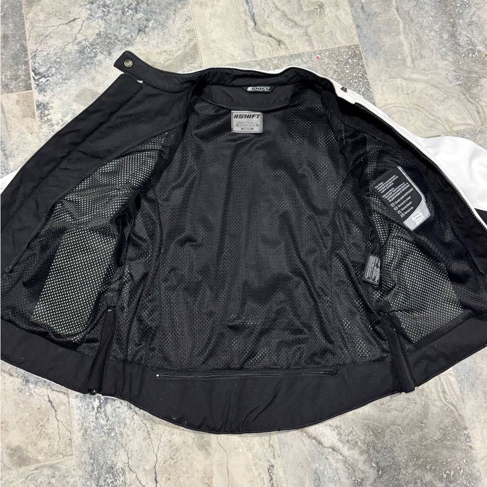 Shift Women’s Leather Motorcycle Jacket – Size M - Picture 3 of 11